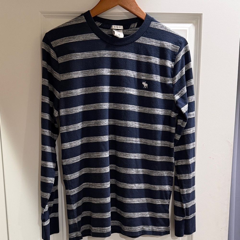 Abercrombie & Fitch Navy and Gray Striped Long-Sleeve Crewneck